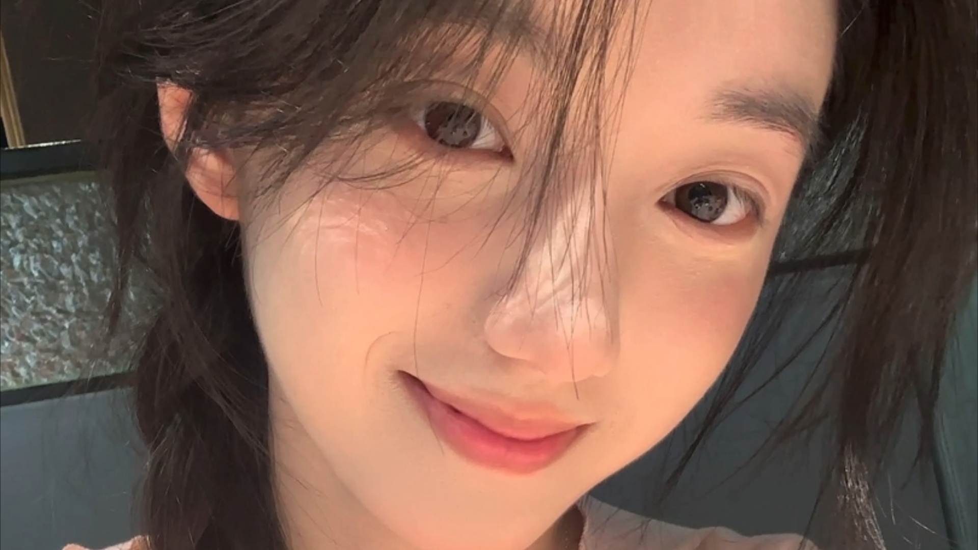 湖北首趟“中吉乌”铁公多式联运国际班列开行